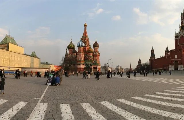 Rusku vyhovuje nejistota a nestabilita (nejen) Západu. Lepší kartu Kreml v ruce nemá