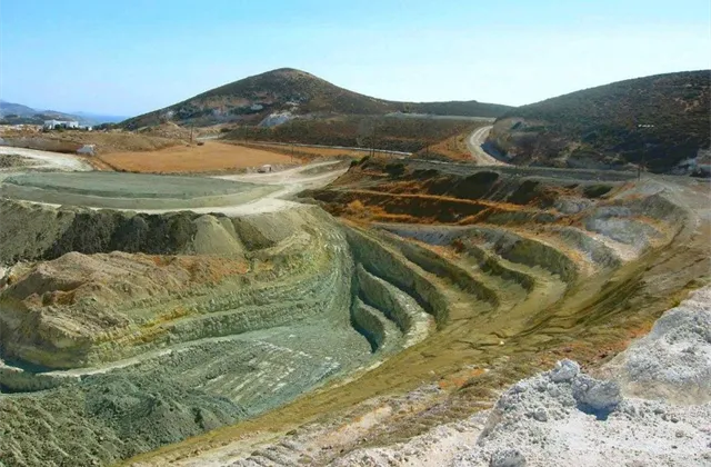 Proč letos nebude mít býk měděné rohy?