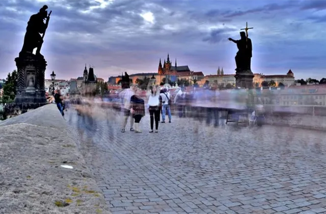 Praha, turismus, Karlův most - ilustrační foto