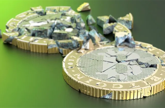 Bitcoin, kryptoměny, propad, pád, krach, rozpad bitcoinu - ilustrační foto