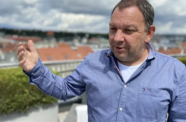 Šnobr: Akcie ČEZ se na BCPP letos obchodují v dosavadní podobě naposledy, ceny elektřiny a kondice firmy by odpovídaly ceně akcií okolo 1 500 Kč