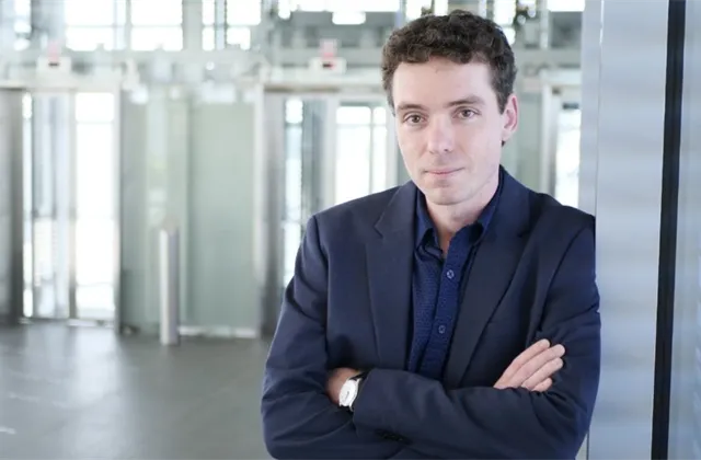 Lukáš Nádvorník alias Skejwi: Jít do důchodu se dvěma miliony, nebo se čtyřiadvaceti? U fondů je potřeba sledovat poplatky a nenechat se opít benchmarkovým rohlíkem