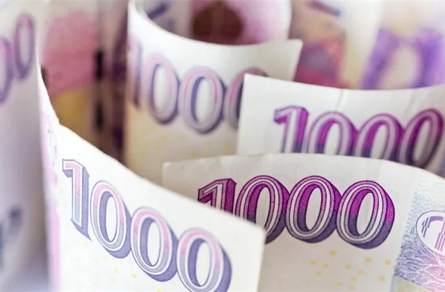 Česká koruna, bankovky - ilustrační foto