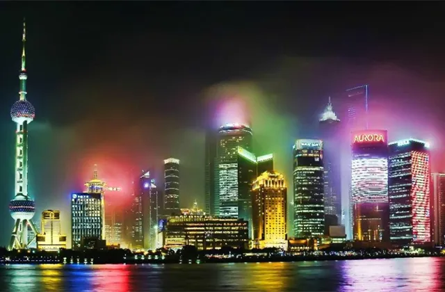 Jan Macek (Conseq IM): Dlouhodobě věříme rozvíjejícím se trhům, vysoké valuace akcií v USA a západní Evropě nelze přehlížet