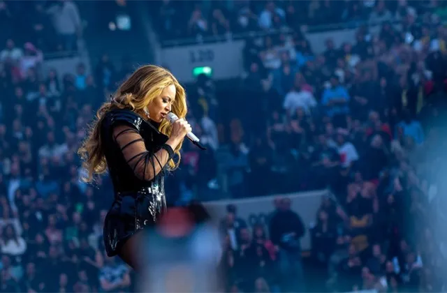 Beyoncé v roce 2023 na koncertě v Londýně