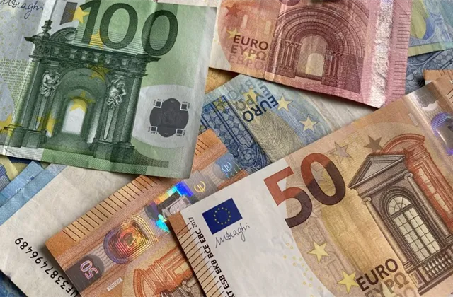 Euro, ECB - ilustrační foto