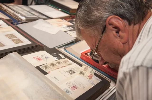 Známky, bankovky, autogramy i umělá inteligence na konferenci Trading Expo & alternativní investice