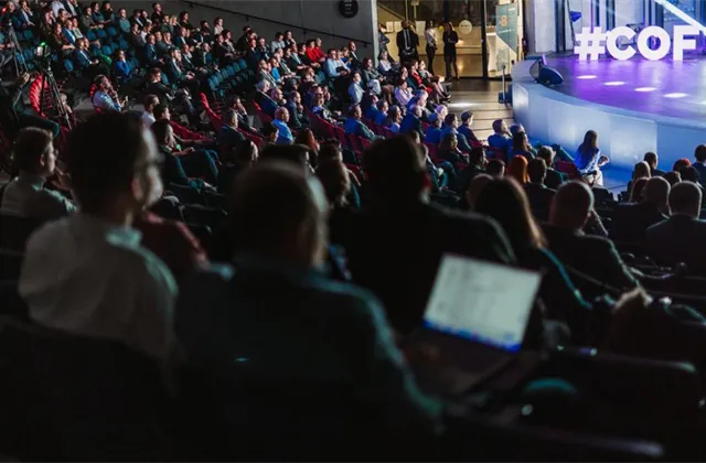 Inspirace i klíčové trendy v oblastech financí, investic a osobního rozvoje: To nabídne podzimní konference Colors of Finance