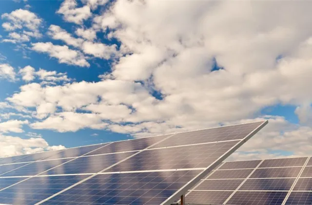 Solární E4U v prvním pololetí vydělala 23,42 milionu Kč, zisk na akcii dosáhl 9,79 Kč