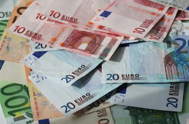 Index spotřebitelských cen v eurozóně za únor: Meziročně +1,8 % (leden: +1,8 %, odhad: +1,8 %), meziměsíčně +0,4 % (leden: -1,0 %, odhad: +0,4 %)