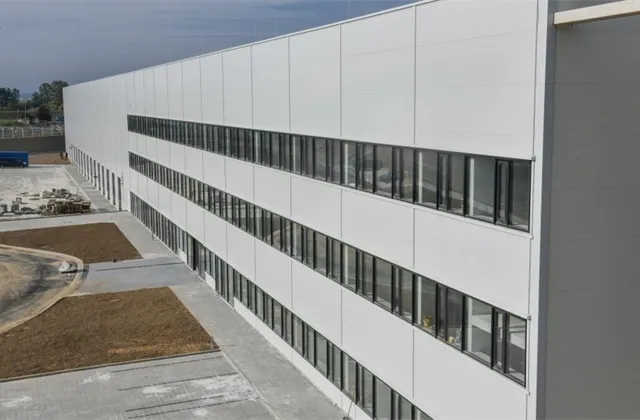 Průmyslovému developerovi CTP loni výrazně vzrostly příjmy z nájmu i čistý zisk