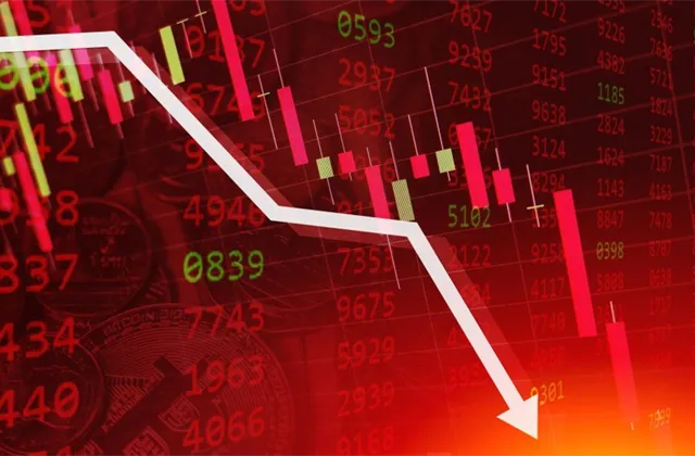 Cena ropy pokračuje v prudkém poklesu. Schyluje se k obratu?