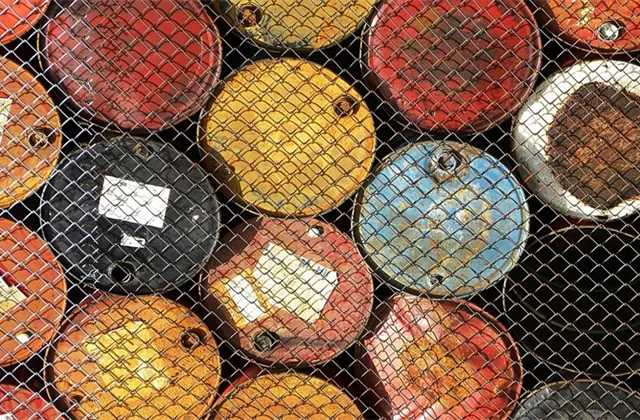 Technická analýza: Cena ropy Brent začala růst, drží se ale pod 200denním průměrem