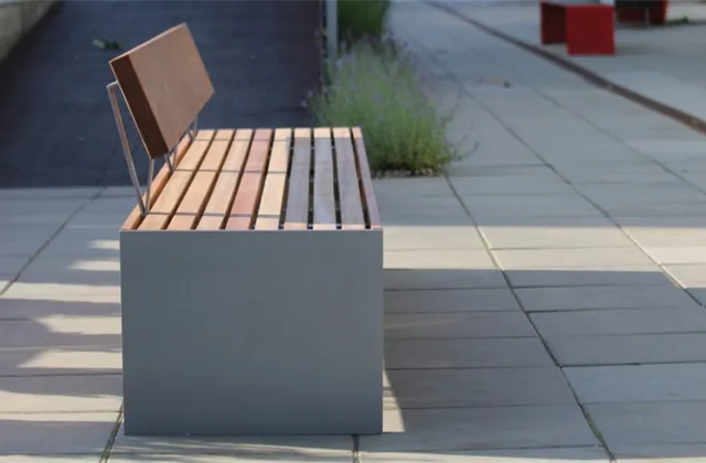 Výrobce mobiliáře mmcité v prvním pololetí dosáhl tržeb 435 milionů Kč a EBITDA 31,5 milionu Kč