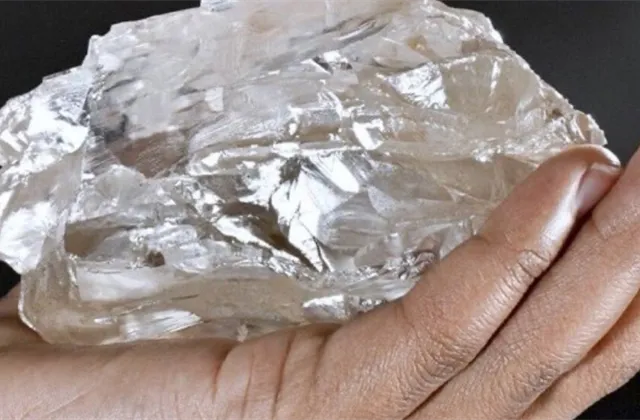 Lucara - diamant s hmotností 2 492 karátů