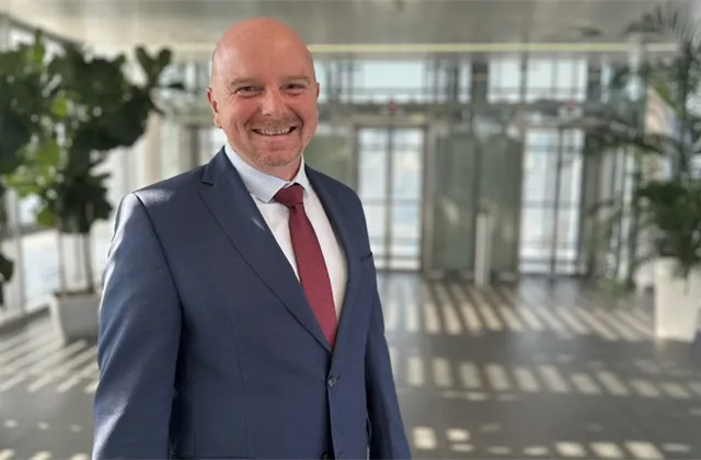 Vitesco Technologies se mění na Schaeffler. Zásadní pro vývoj automotive je kombinace technologií, říká šéf českého Schaeffleru Lukáš Rosůlek