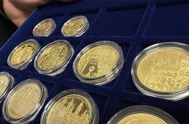 Kdyby ČNB vydala pamětní minci s Karlem Gottem, lidé by jí utrhali ruce, říká sběratel Radek Novák