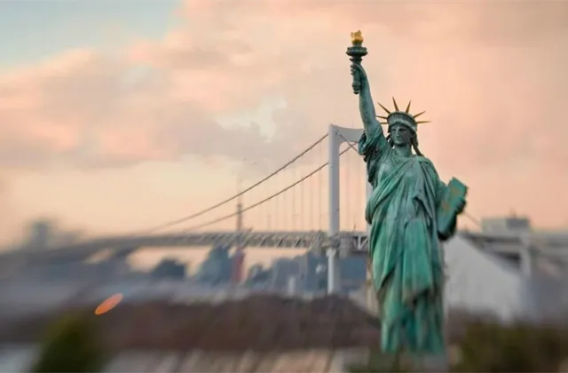 Trhy den před volbami pohledem investičních stratégů Miroslava Plojhara a Michala Stupavského