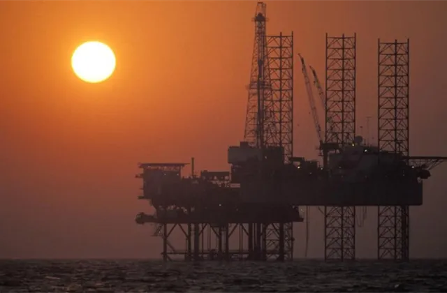 Ropa Brent: Medvědi stále tlačí na pokles ceny