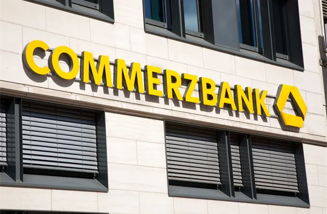 Commerzbank do konce roku 2016 zruší až 5 200 plných úvazků