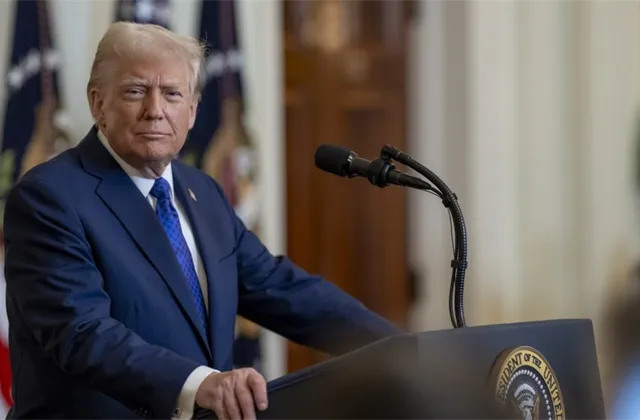 Glosa: Trumpova drakonická cla vstoupila v platnost. Proč se ale v Česku nebát vyšší inflace?