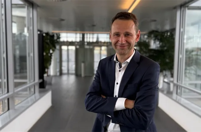 Polovina našich klientů investuje. Chtějí individuální přístup a špičkové aplikace, říká šéf Erste Premier Pavel Kratochvíl