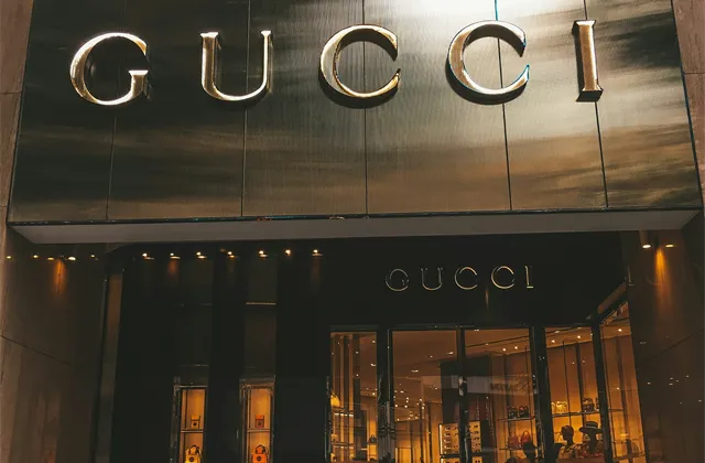 Gucci, Kering, luxus, obchod, nákupy