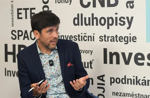 Petr Janský, ekonom