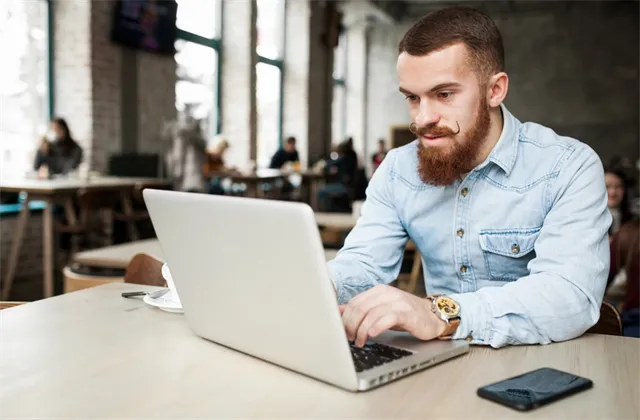 Nejlepší platformy pro obchodování s kryptoměnami přes CFD v roce 2025