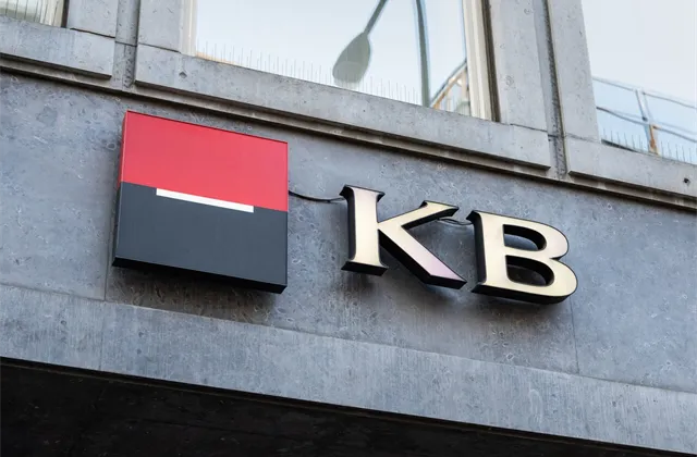 Komerční banka loni vydělala přes 18 miliard, chce vyplatit dividendu 95,60 Kč na akcii