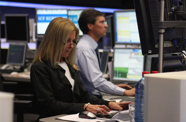 Petr Šimčák (Pioneer Investments): Akcie dávají v portfoliu stále největší smysl, po výprodeji jsou zajímavé i některé dluhopisy