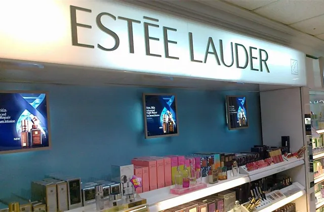 Výsledky Estée Lauder ve 4Q: Zisk na akcii 0,24 USD (odhad: 0,21 USD), tržby 2,41 miliardy USD v souladu s odhady