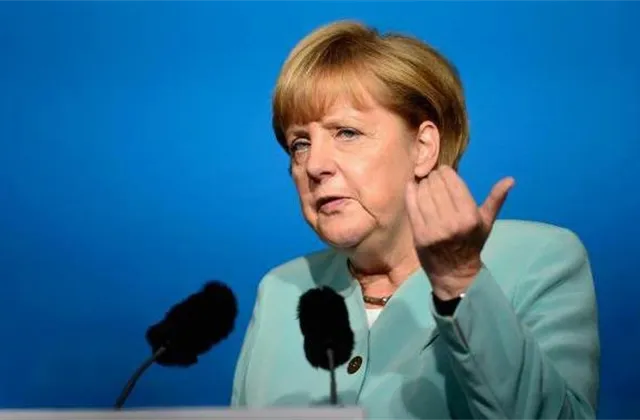 Merkelová ve volbách rozdrtila soupeře. Jaké další bitvy ještě musí vybojovat?