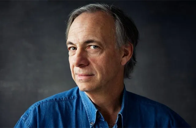 Hedgeová superstar Ray Dalio: Ekonomika funguje jako jednoduchý stroj, jen tomu mnozí nechtějí nebo neumí porozumět