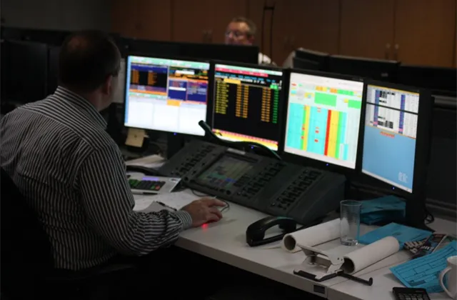 Jakým měnám a akciím se (ne)bude dařit do konce roku?