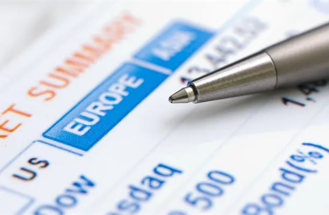 Akcie na rekordech: Změní něco náladu na trhu? A kdo má v rukou klíč ke korekci?