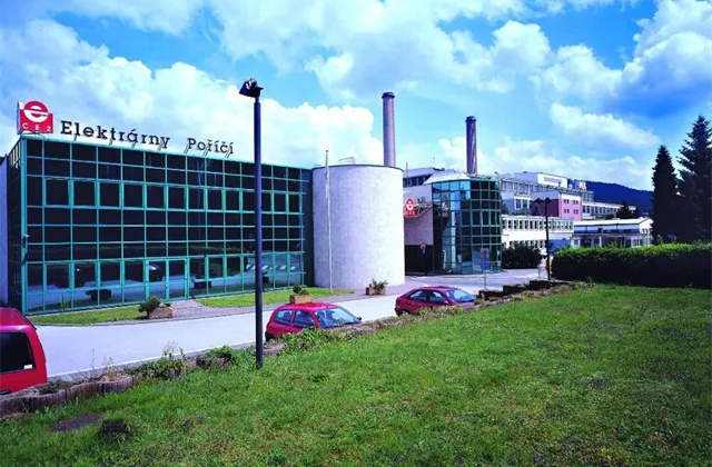 Raiffeisenbank snižuje cílovou cenu pro akcie ČEZ na 640 Kč z původních 670, doporučení "koupit" ponechává