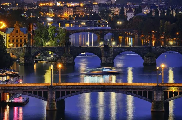 Lidé si objednali zatím spořicí dluhopisy za zhruba sedm miliard Kč