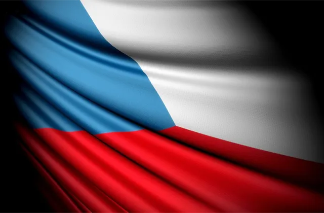 Fitch: České ekonomice pomůže k oživení slabší koruna