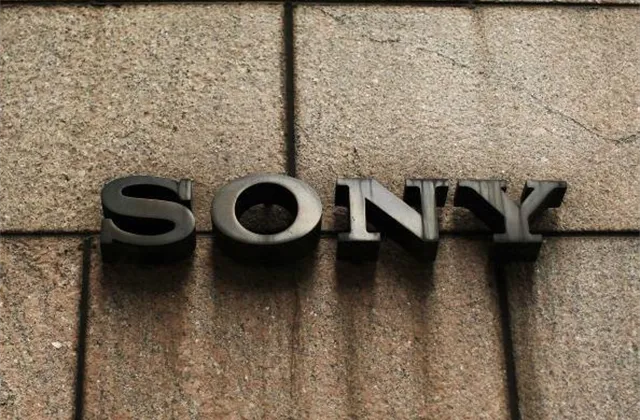 Agentura Standard & Poor's snížila úvěrový rating firmy Sony na BBB- (výhled negativní)