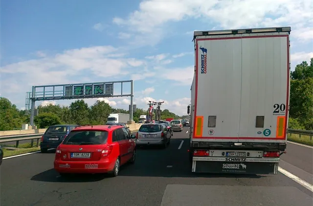 Vodafone pokryje v březnu internetem hlavní tahy v Čechách