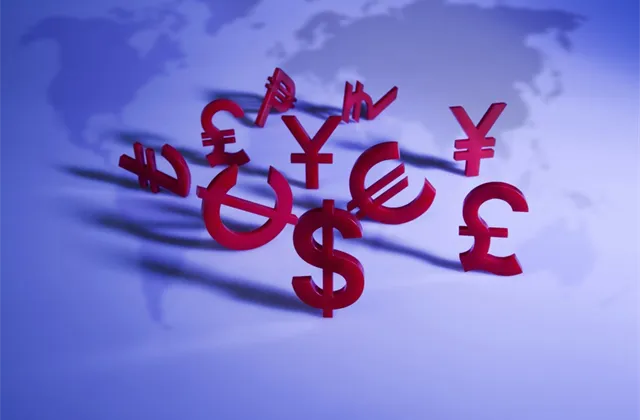 Měnový trh a další měsíce: Co čekat od dolaru, eura a české koruny?