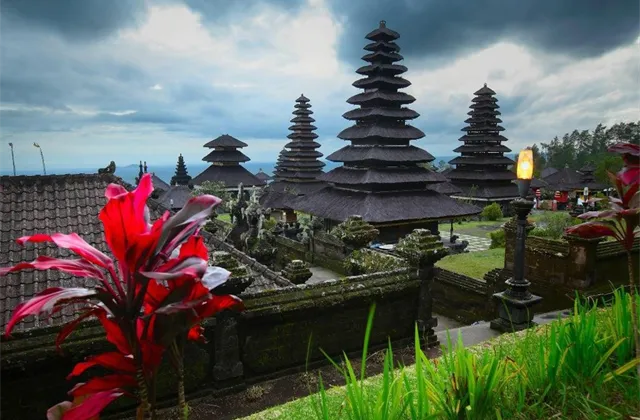 Indonésie: Index nákupních manažerů ve zpracovatelském sektoru v květnu vzrostl na 52,4 bodu z 51,1 bodu v dubnu