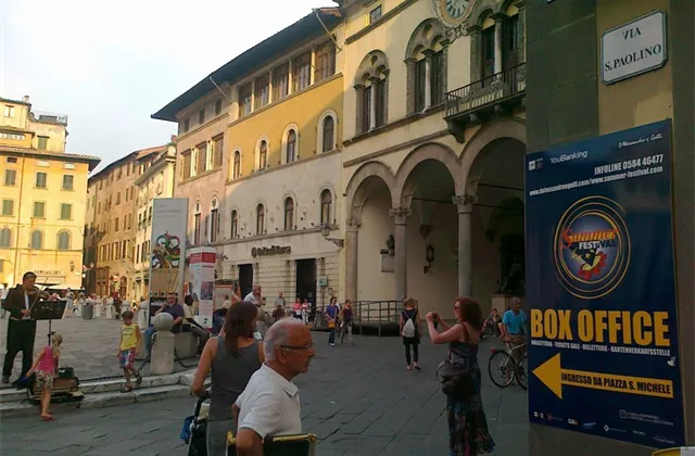 Nezaměstnanost v Itálii v dubnu klesla na 12,6 % (očekávání: 12,8 %)