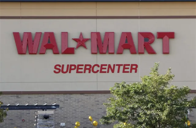 Ředitel společnosti Wal-Mart Bill Simon odstupuje, ve funkci ho nahradí Greg Foran