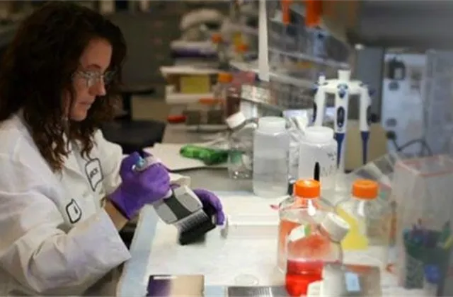 Výsledky Merck v 2Q: Upravený zisk na akcii 0,85 USD (odhad: 0,81 USD), tržby 10,264 miliardy USD