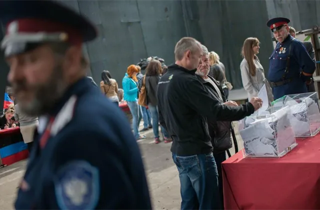 Ukrajinské jednotky opouštějí letiště v Luhansku kvůli "útoku ruských vojáků"