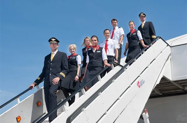 Stevardi a letušky ČSA budou stávkovat