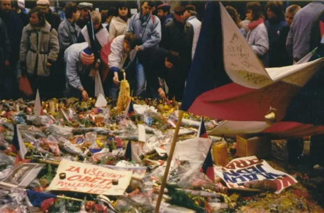 25 let od Listopadu: V něčem jsme měli horší startovní pozici než okolní země, vzpomíná Eva Zamrazilová