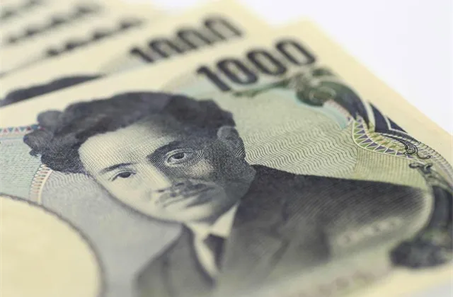 Japonský jen oslabil k dolaru poprvé od roku 2007 na 120 USD/JPY